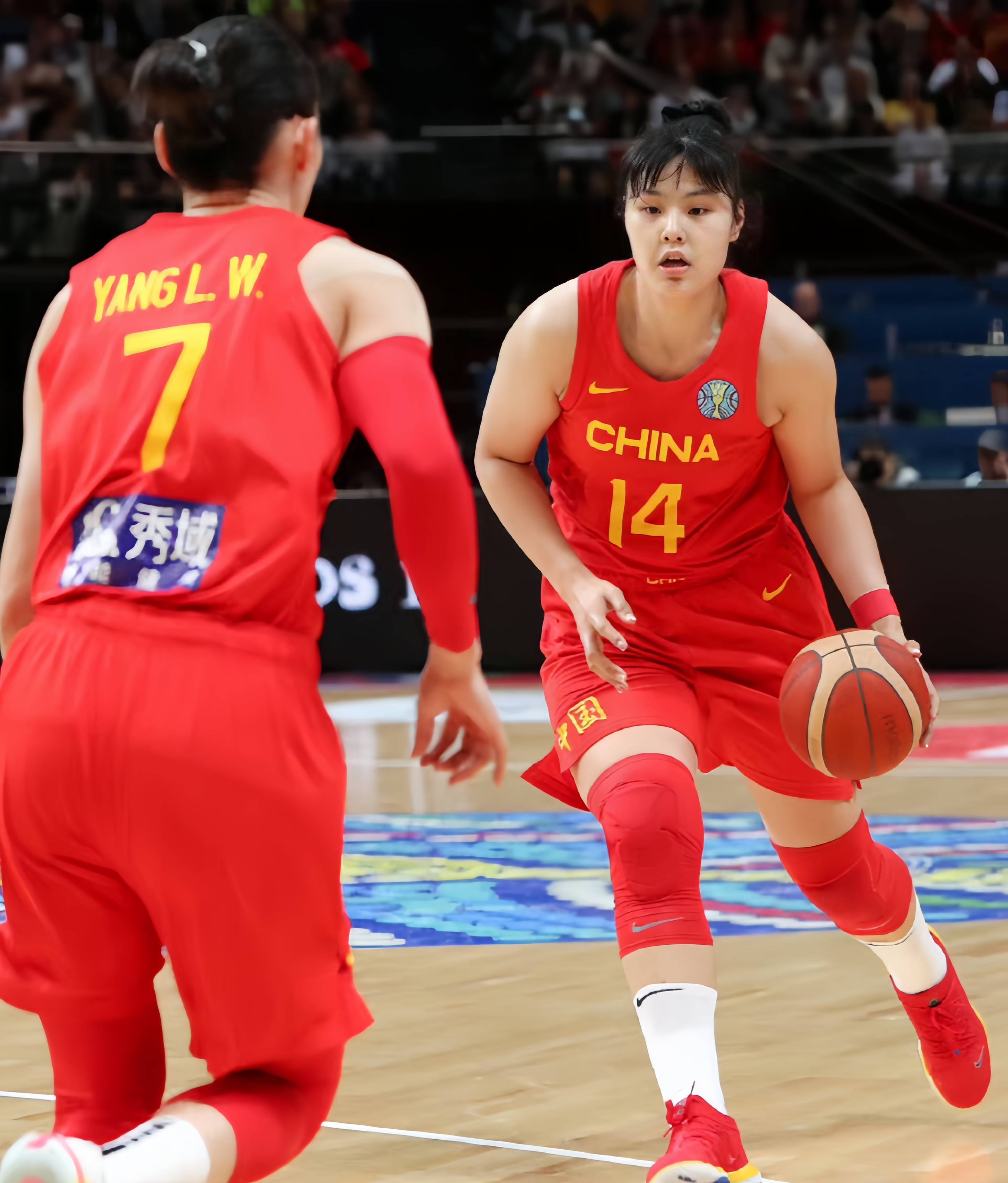 开云体育电脑版-女篮篮板大幅领先很正常，罚球25中12有点说不的简单介绍