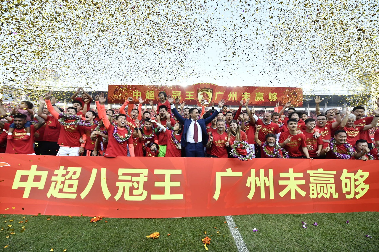 上海申花客场奏凯，终结广州队不败记录