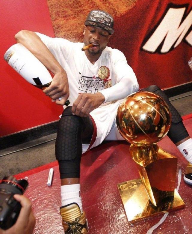 张萍横空出世，锋线强势球员斩获MVP